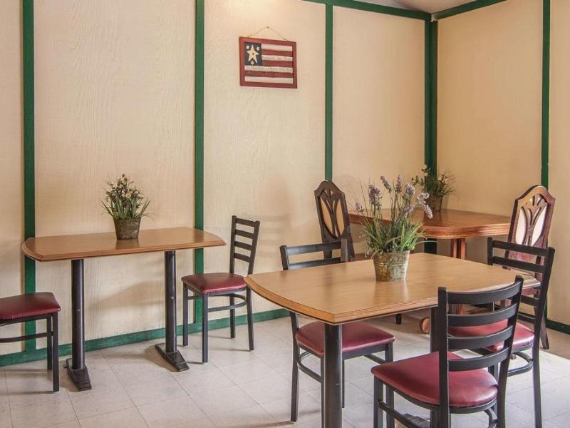 Ashland Valley Inn image