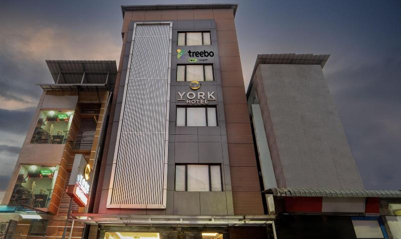 York Hotel Kochi — photo 5