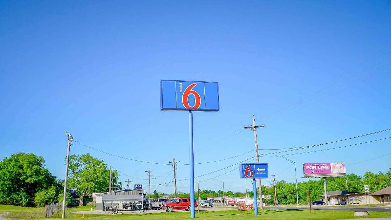 Motel 6 Atoka Ok