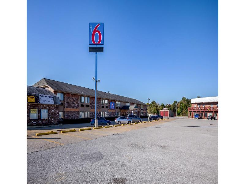 Motel 6 Troy, Il image