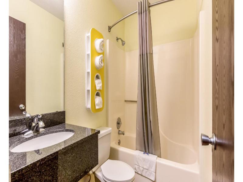 Motel 6 Troy, Il image