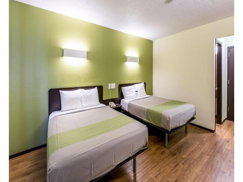 Motel 6 Troy, Il image
