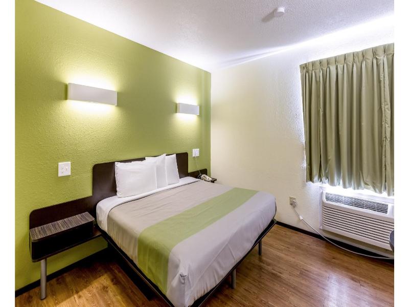 Motel 6 Troy, Il image