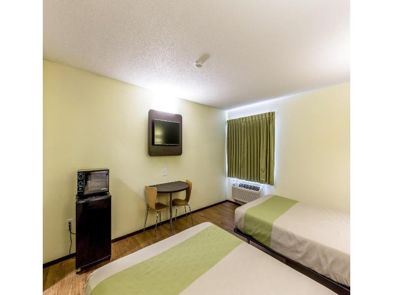 Motel 6 Troy, Il image