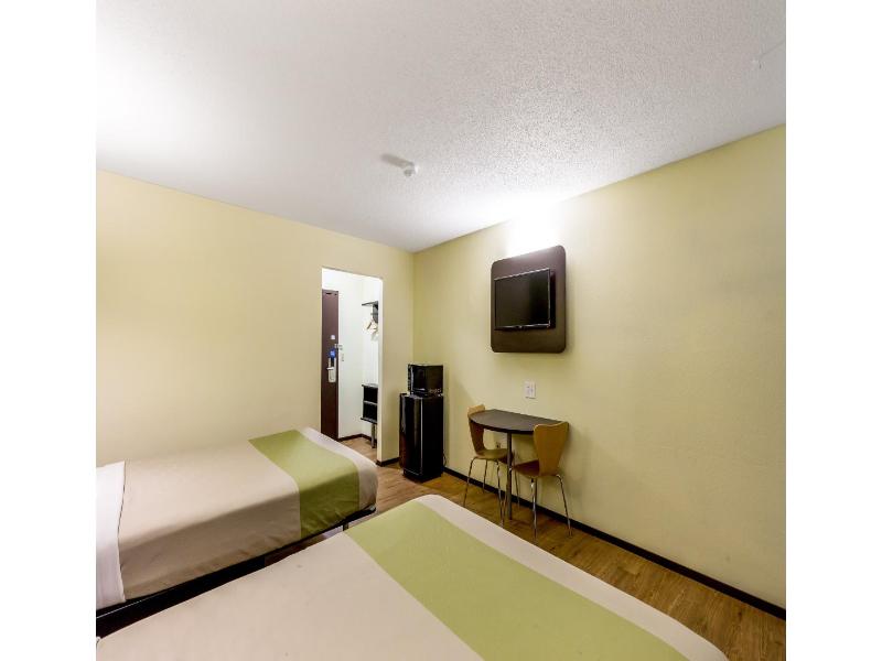 Motel 6 Troy, Il image