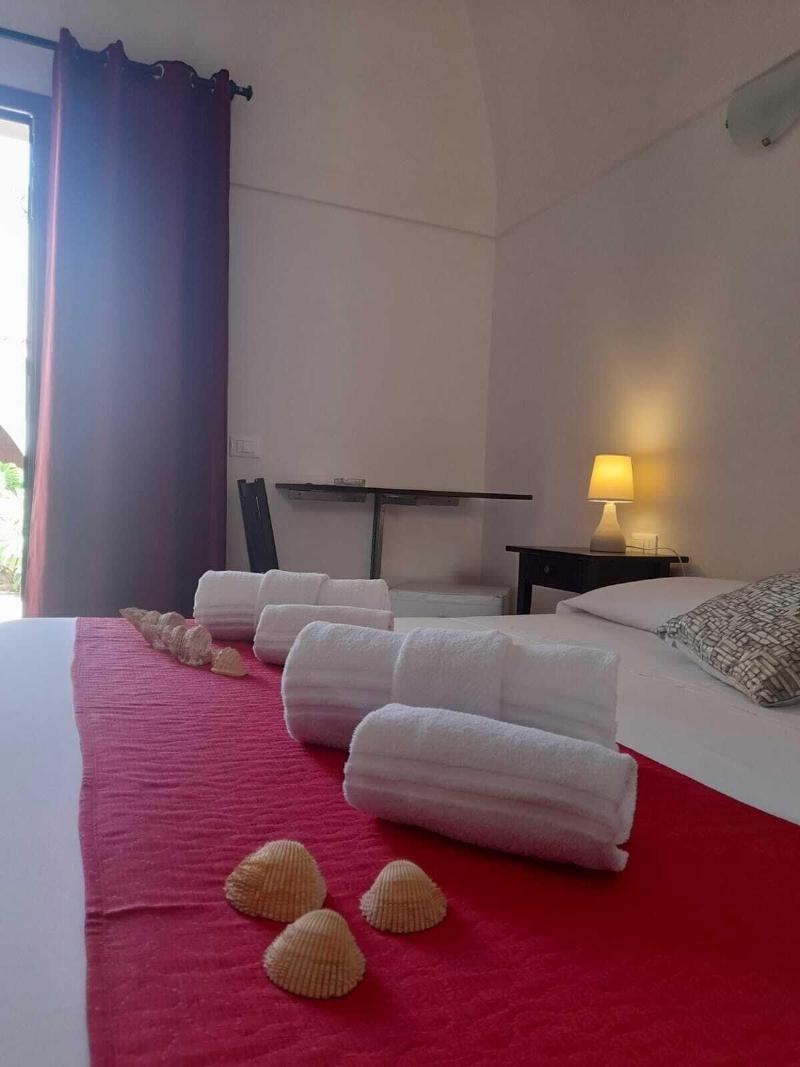 Ro Ri Rooms image