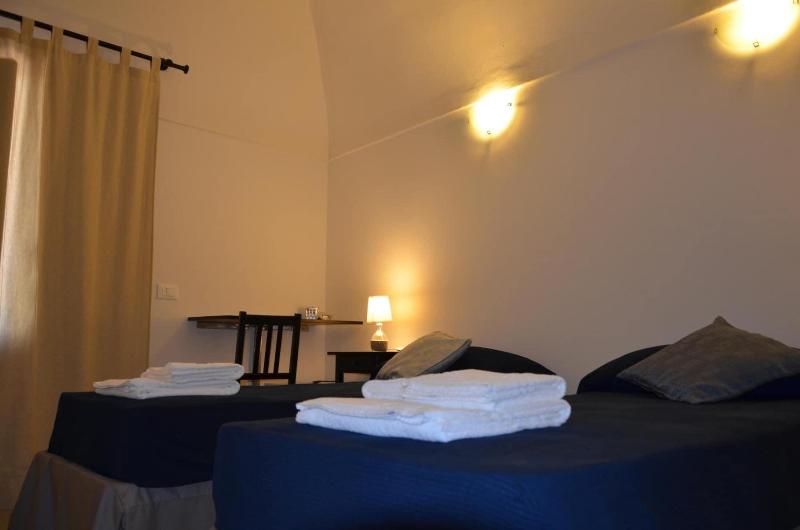 Ro Ri Rooms image