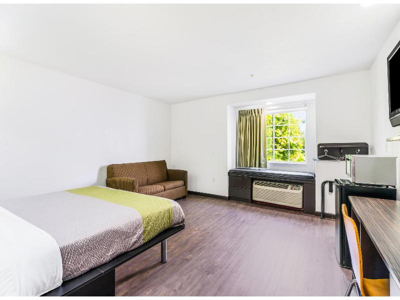 Motel 6 Gastonia, Nc image