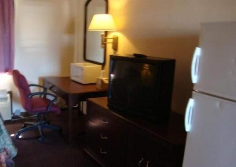 Budget Inn Express image
