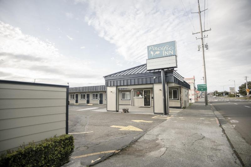 Pacific Inn image