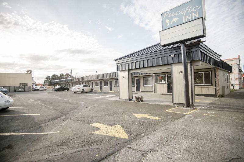 Pacific Inn image