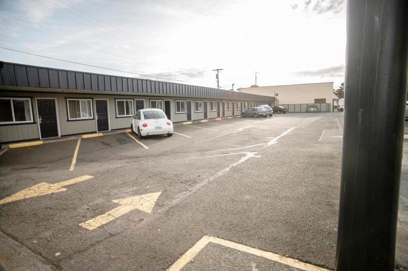 Pacific Inn image
