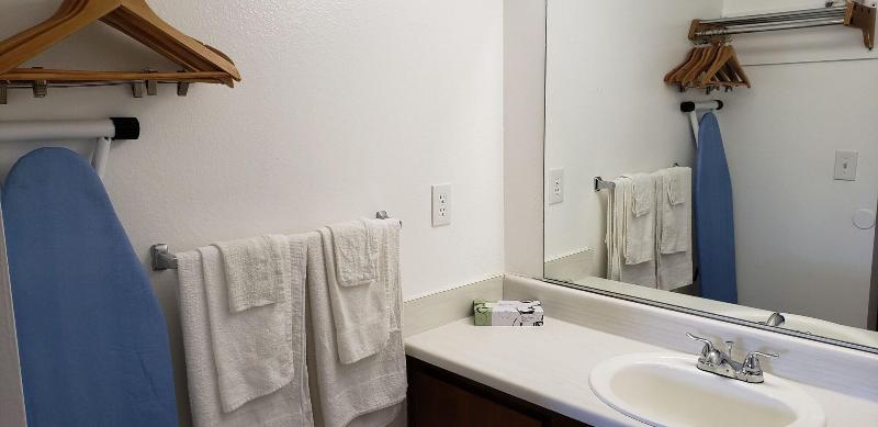 Pacific Inn image