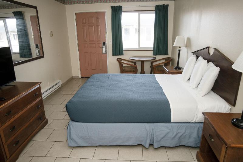 Pacific Inn image