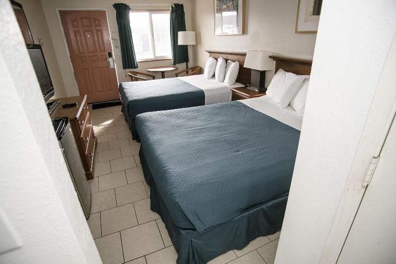 Pacific Inn image