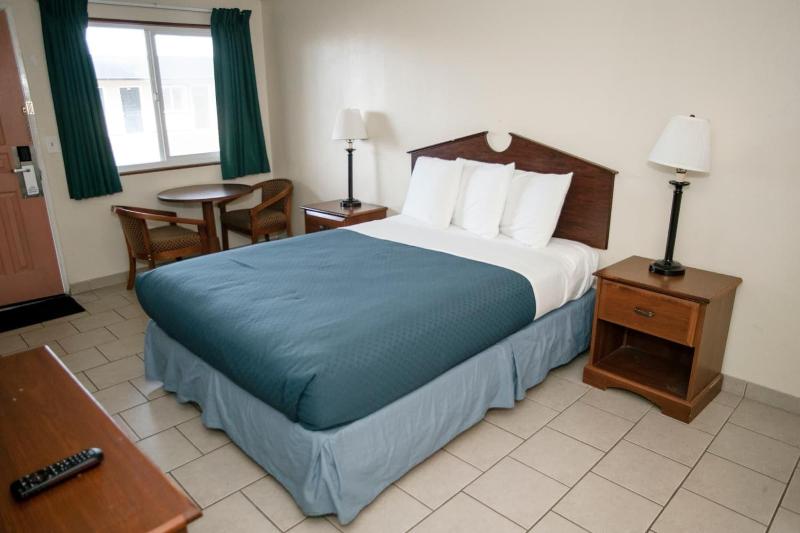 Pacific Inn image