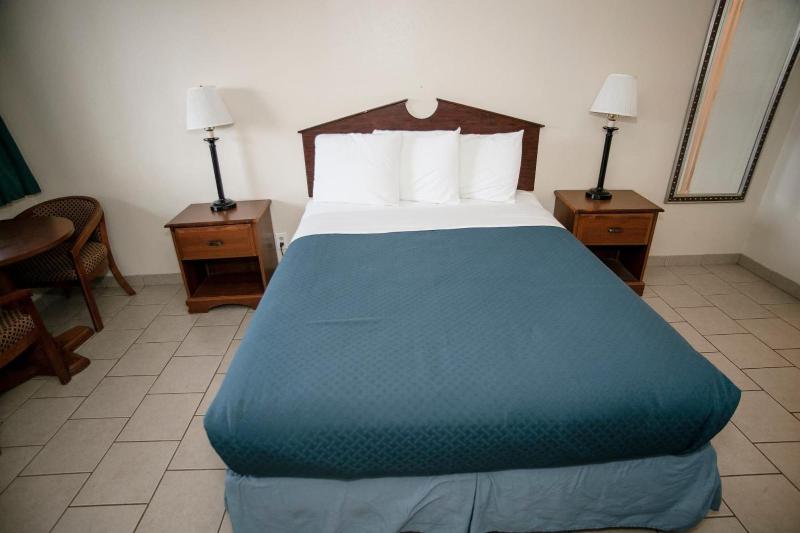 Pacific Inn image
