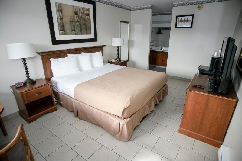 Pacific Inn image