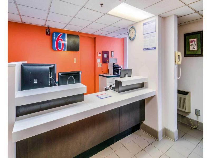 Motel 6 Lansing, Il - Chicago South image 5