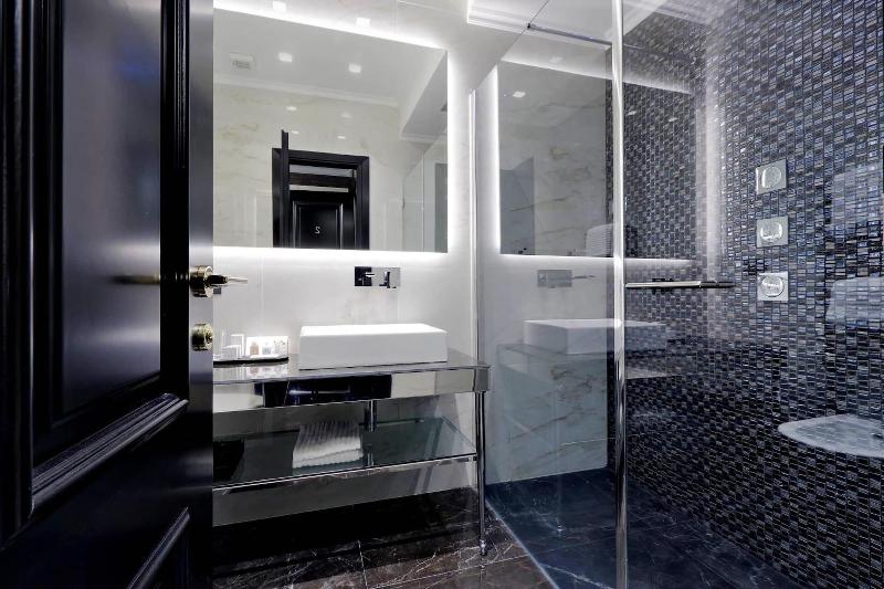 Merulana 13 Exclusive Rooms image