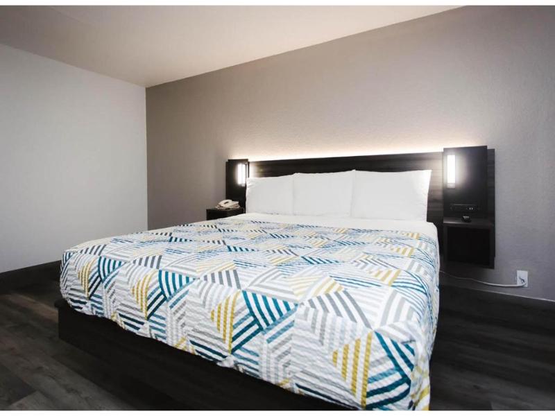 Motel 6 Houston, TX-Medical Center/Reliant Park image