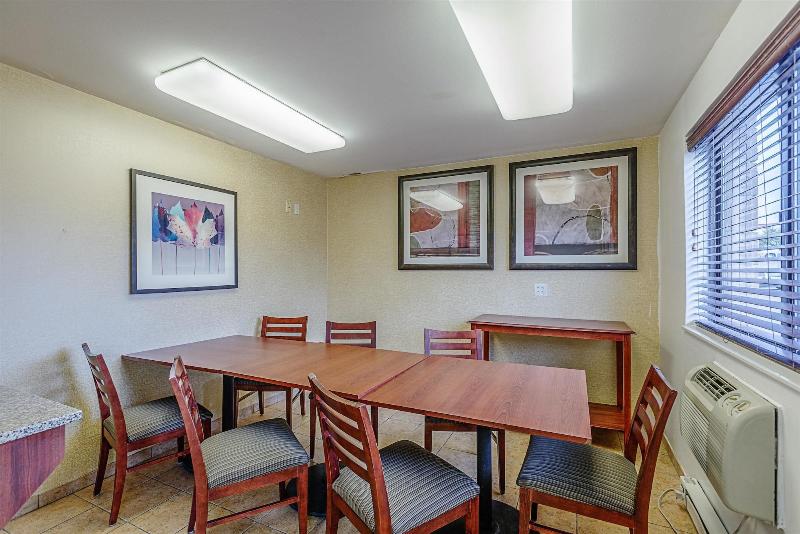 Reliance Inn image