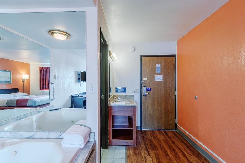 Reliance Inn image