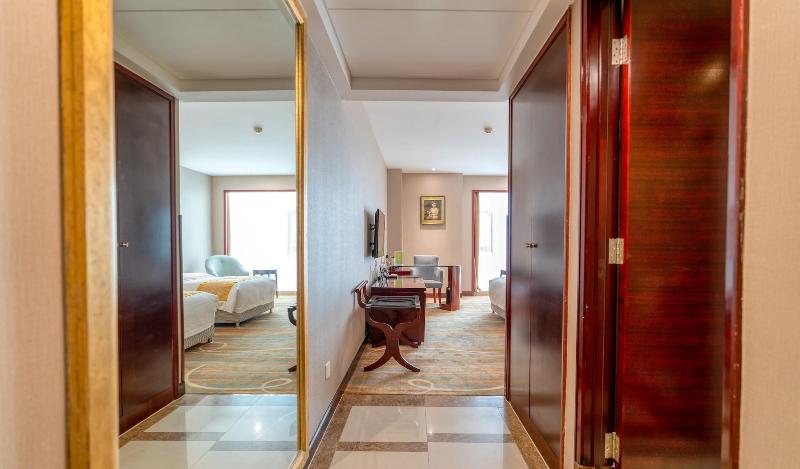 Yantai Meiya International Apt Hotel image