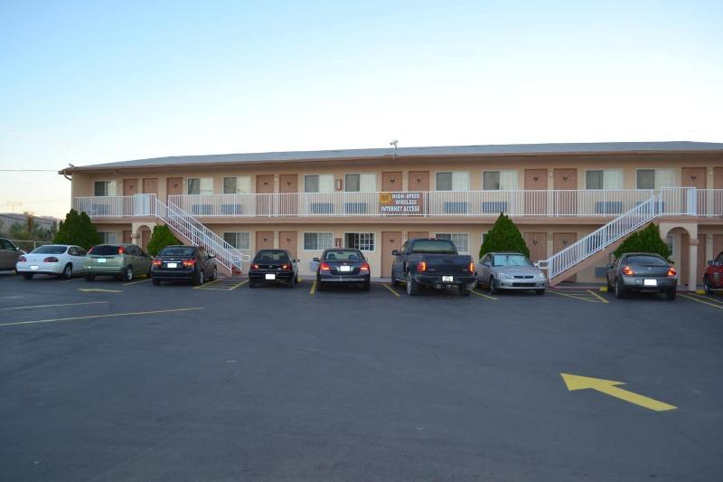 Budget Inn Of Needles image