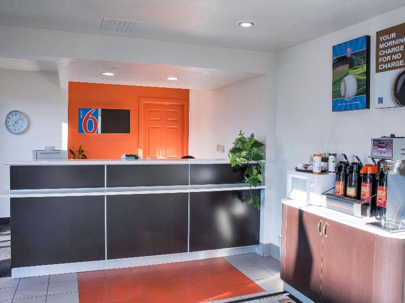 Motel 6 Bishop, CA — view