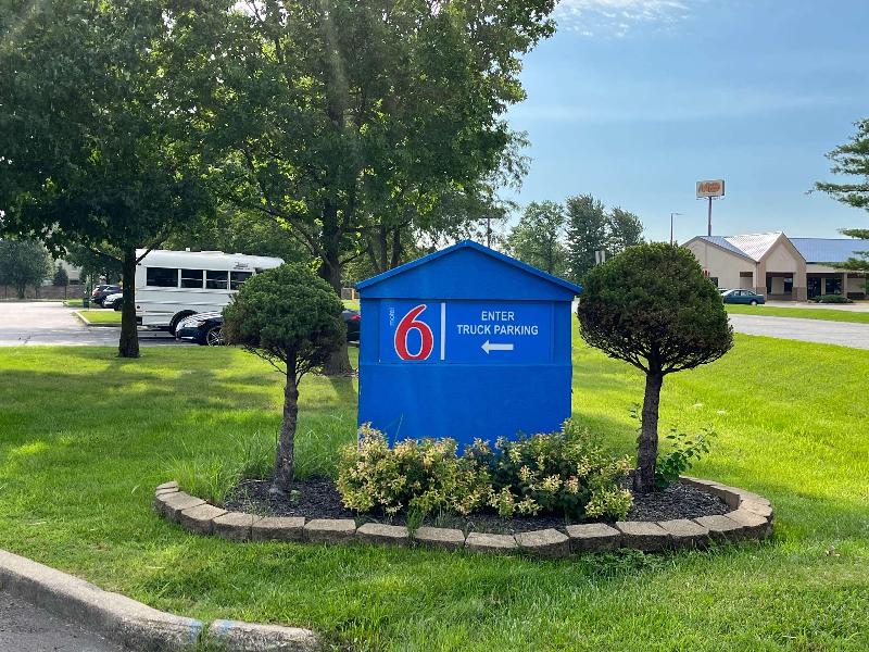 Motel 6 Lafayette In