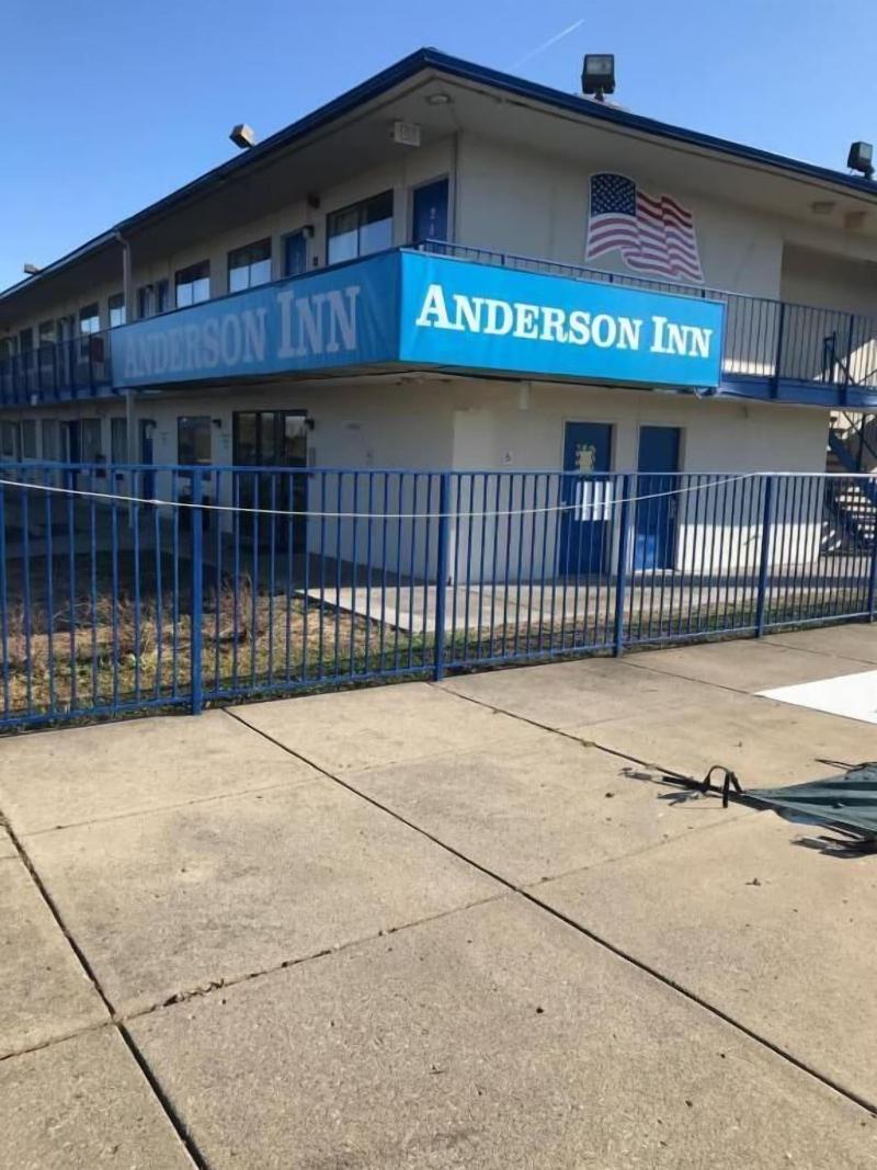 Anderson Inn image