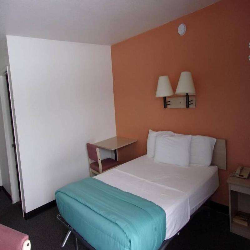 Anderson Inn image