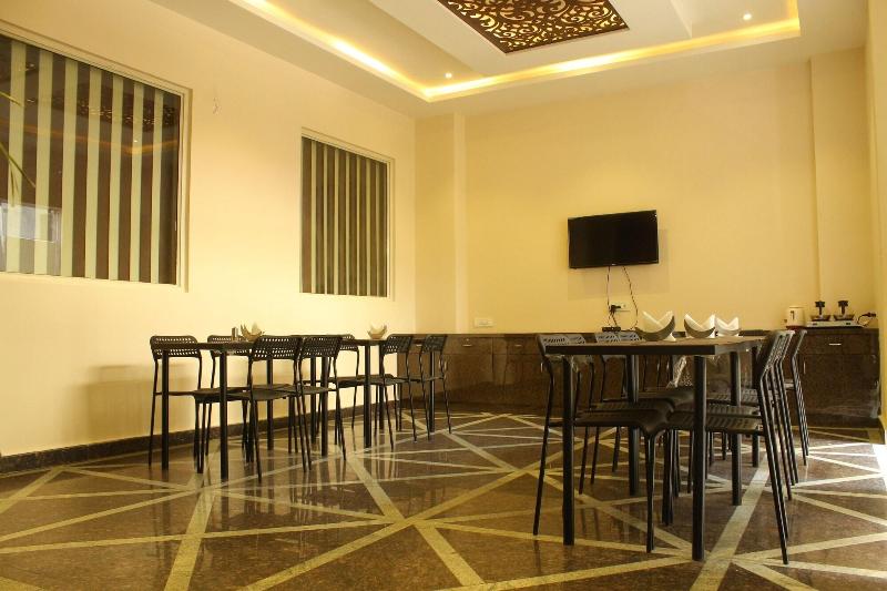 CAPITAL O75502 Hotel Asian International image