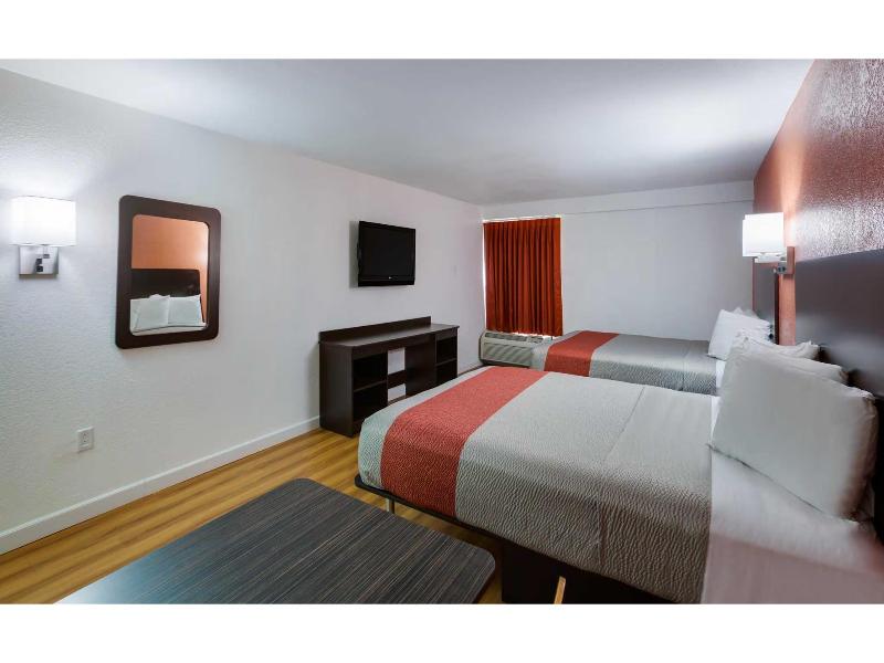 Motel 6 Suwanee, Ga - Gwinnett Center image