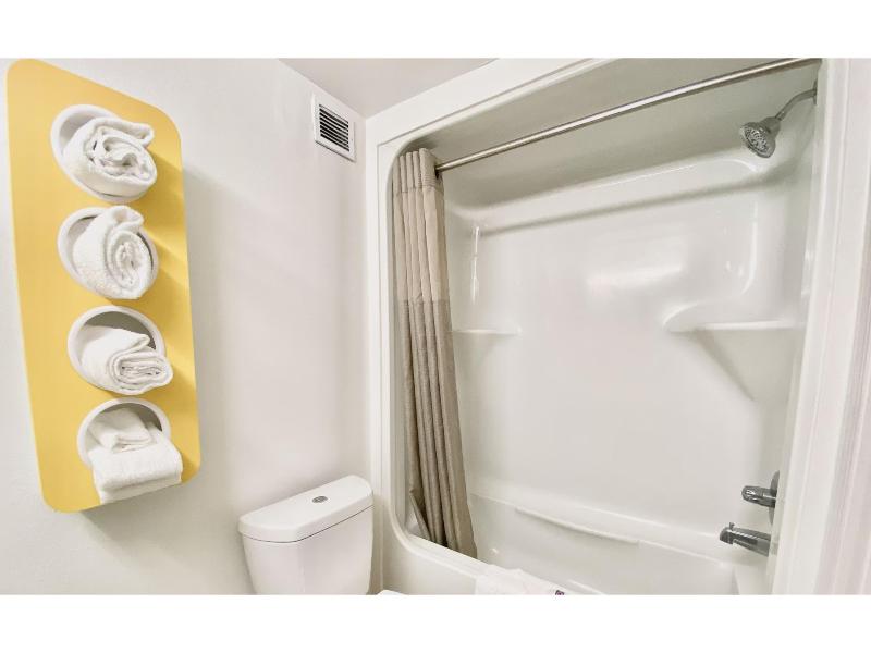 Motel 6 Suwanee, Ga - Gwinnett Center image