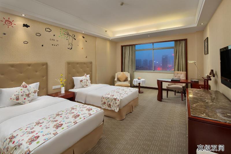 Yiyang Huatian Hotel — exterior view