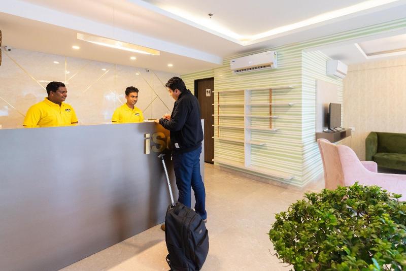 Isuite Hotel Kharadi Pune image