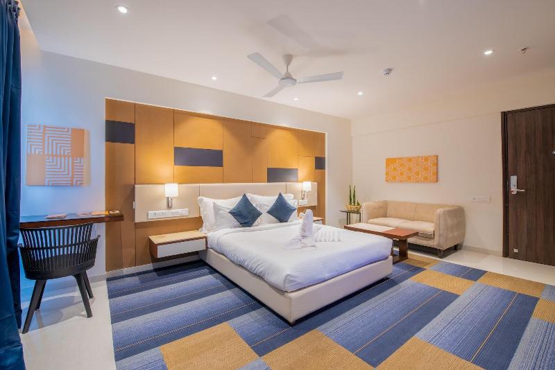 Isuite Hotel Kharadi Pune image