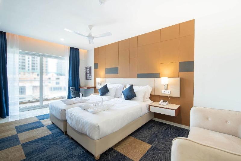Isuite Hotel Kharadi Pune image