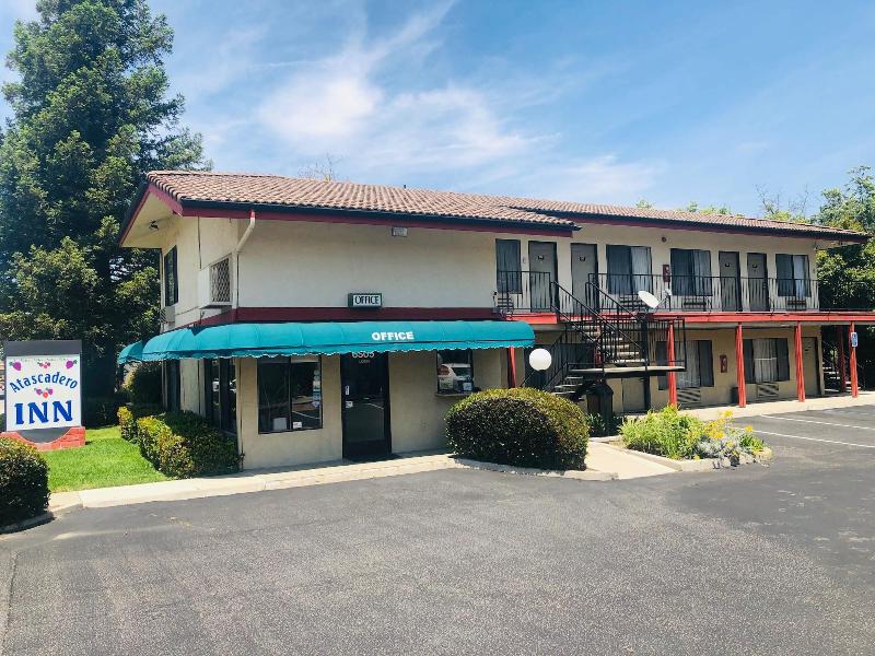 Atascadero Inn — general view