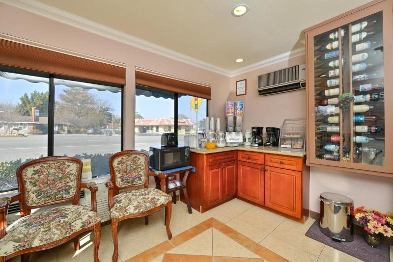 Atascadero Inn image
