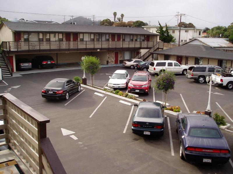 Rockview Inn And Suites image