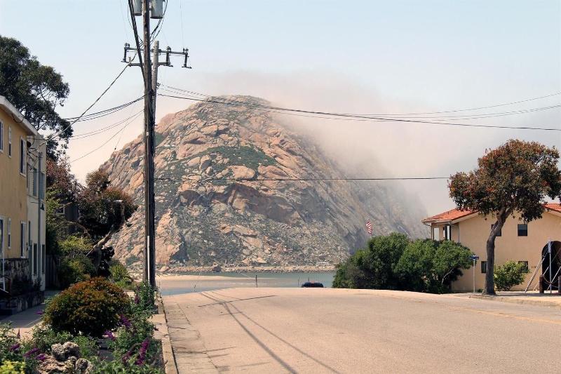 Rockview Inn And Suites image