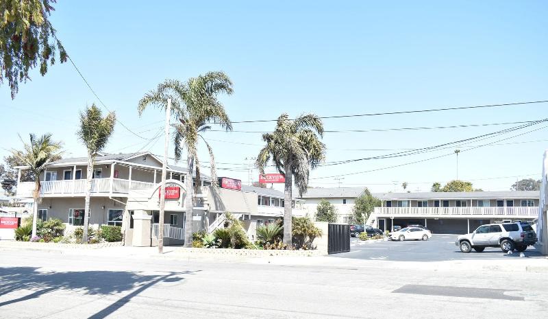 Rockview Inn And Suites image