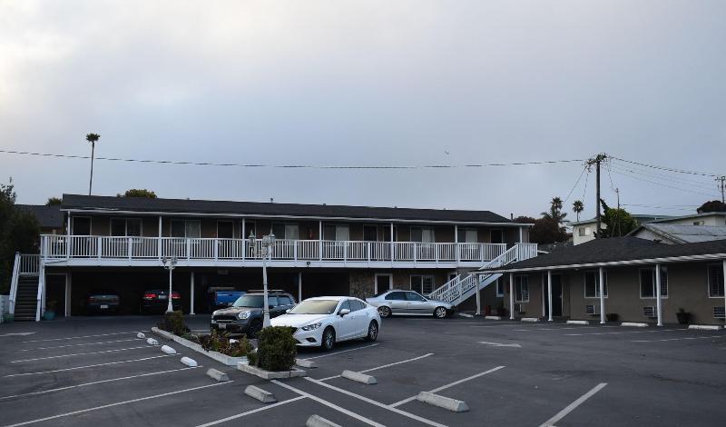 Rockview Inn And Suites image