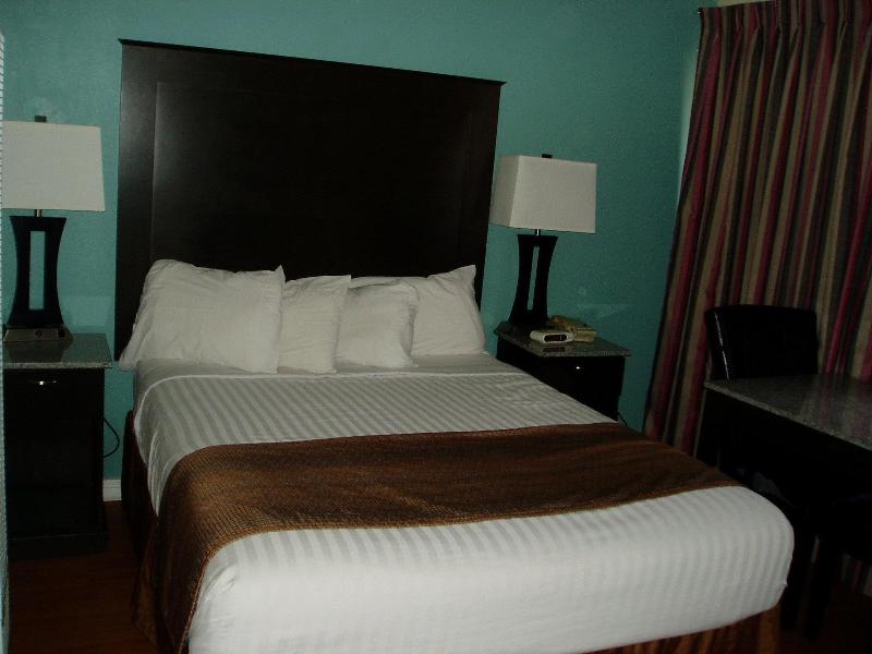 Rockview Inn And Suites image