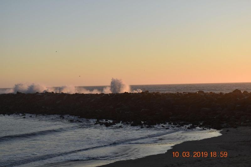 Rockview Inn And Suites image