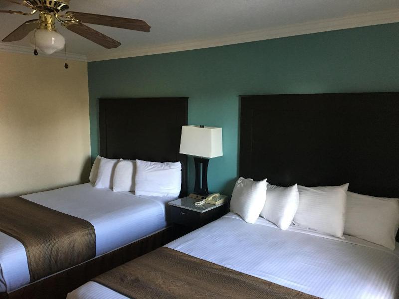 Rockview Inn And Suites image