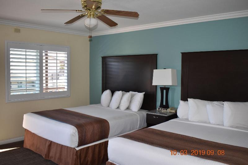 Rockview Inn And Suites image